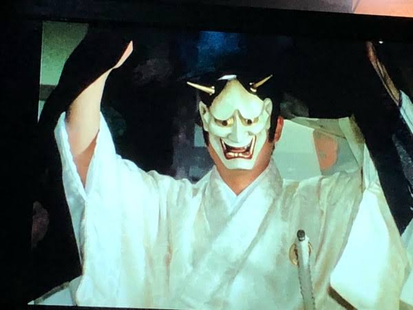 この紋所が目に入らぬか！